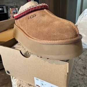 UGG Chestnut Platform Slippers